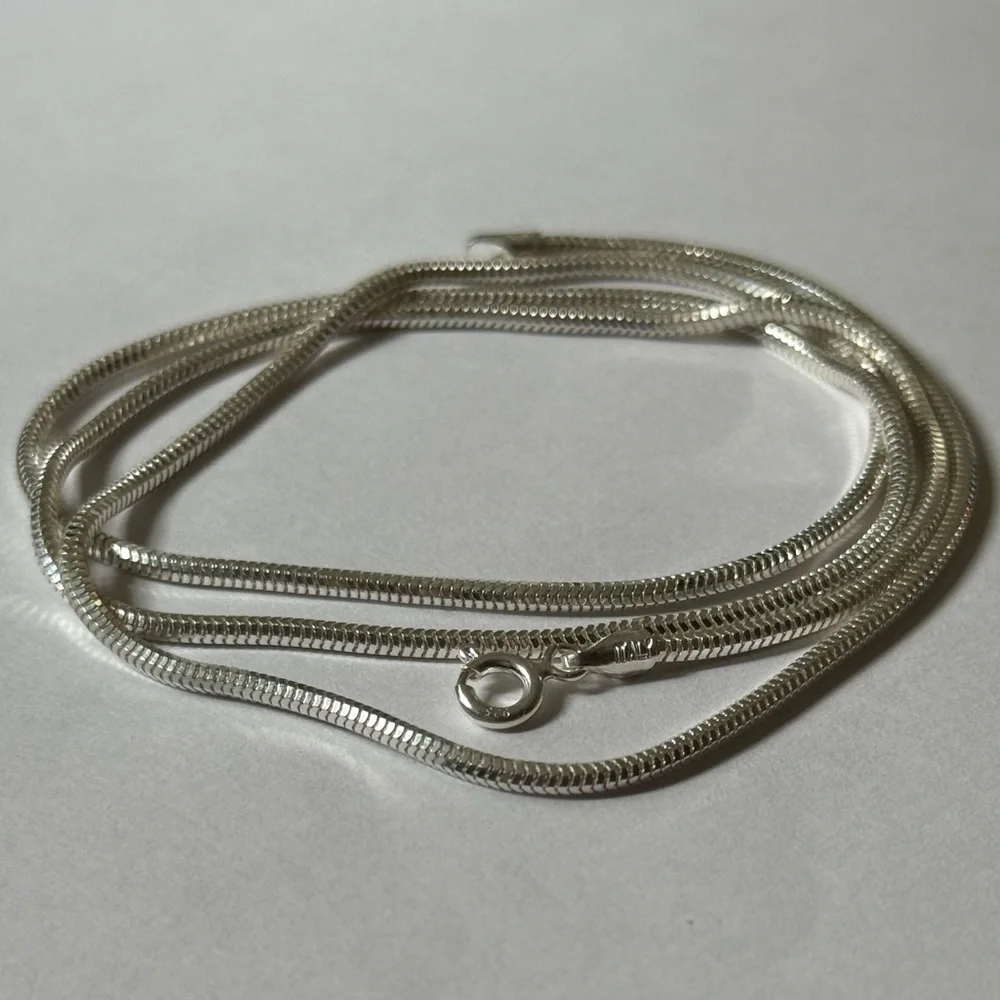 925 Silver 21.5” 2mm necklace snake chain unisex 21.5 inches